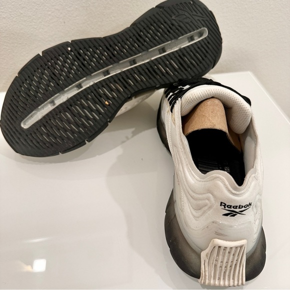 Reebok Zig Kinetica 'True Grey' Sneakers - Picture 7 of 8